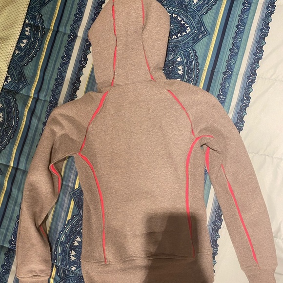 Perfect lululemon sweater - Picture 2 of 4